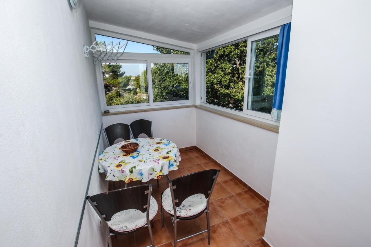 Paola Apartment *